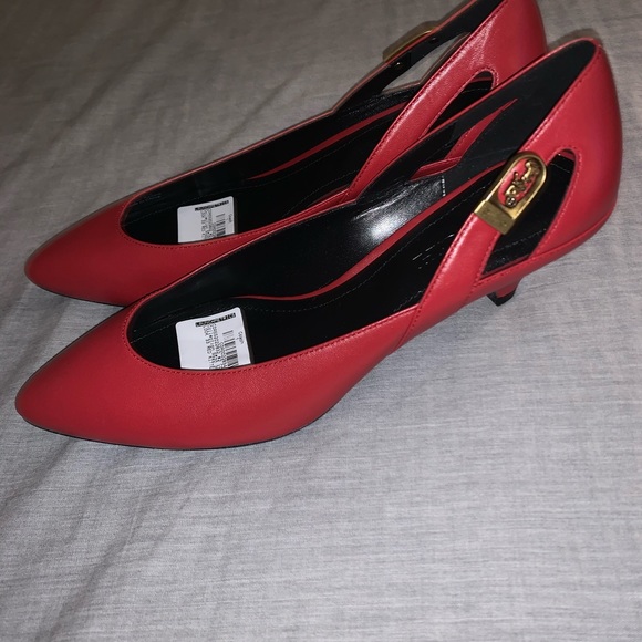 Women’s red kitten heels - Picture 1 of 3